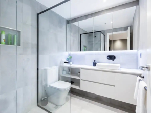 SANDRA, 1BDR Carlton Apartment