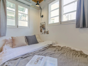 Hard Candy Apartment No.21