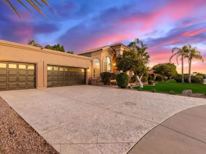 Citrus Cove Mesa 4 Bedroom Home by RedAwning
