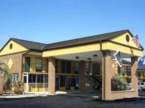 Travelers Inn & Suites
