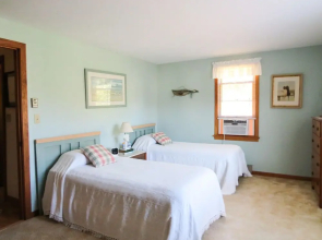 35 Cory Lane - Three Bedroom House