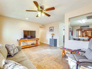 Near Golfing & Green Spaces: Florence Family Home!