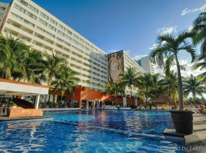 Grand Oasis Viva Beach