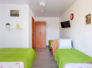 Азов Холидей