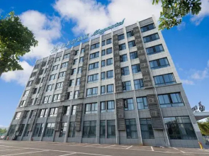 Nianbai Yulan Hotel (Feidong Platinum Center Baogong Avenue)