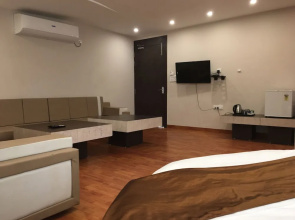 OYO 26627 K 3 Club Residency