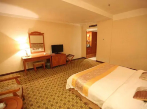 Jinbi Huafu Hotel