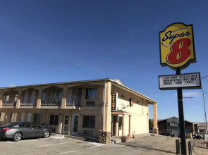 Super 8 Evanston
