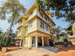 OYO 15927 Home Spacious Studio Reis Margo Fort