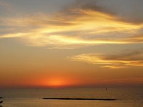 Sea Side by Zvieli Hotels