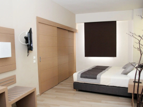 Renieris Hotel