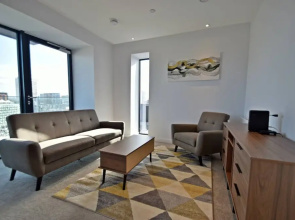 Modern 2 Bedroom Apartment in Green Gate