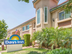 Days Inn by Wyndham Near City Of Hope