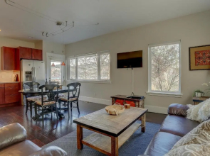 Surfsup!   *30 Day Minimum 3 Bedroom Home by RedAwning