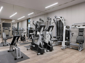 Отель Leonardo Royal Barcelona Forum