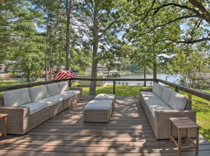 Deck, Fire Pit: Waterfront Lake Hamilton Home