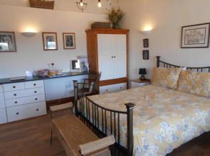 Callwood Farm Annex Guest Room