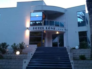 Love Live Hotel