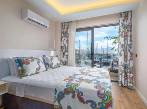 Ece Marina Suites