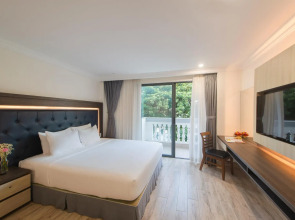 Seven Seas Hotel and Apartment