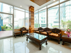 OYO 458 Nakorn Siam Boutique