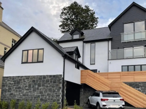 Charming 1-bed Apartment in Seaton Valley, Cornwal