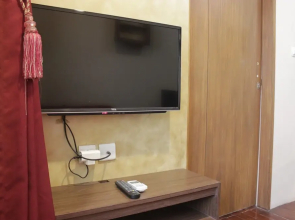 Strategic & Comfy 2Br Apartment At The Edge Near Unjani
