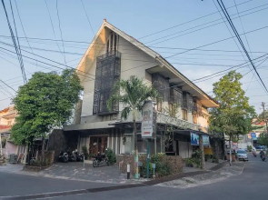 RedDoorz Near Undip Pleburan 2