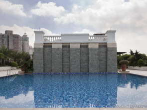 voco Guangzhou Shifu by IHG