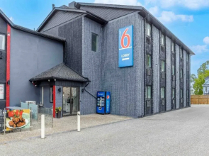 Motel 6 Niagara Falls, ON – Near the Falls