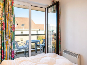 Apartment in Oostduinkerke With Garage