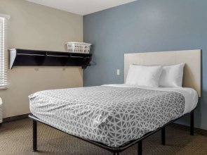 WoodSpring Suites Raleigh Garner