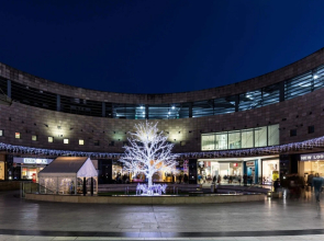 Luxury One Bed Apartment With Parking