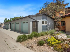 Swanky Townhome Near Old Town, Breweries and River