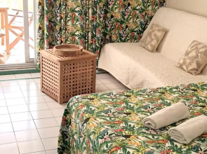 Studio avec vue sur la mer piscine partagee et jardin amenage a Le Diamant a 1 km de la plage
