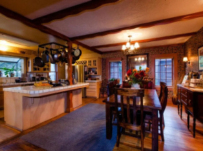 Strawberry Valley Inn