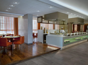 Centro Al Manhal by Rotana