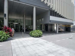 Iconic Luxury Apt with Sea View