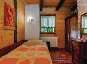 Awesome Home in Breze With Wifi, Outdoor Swimming Pool and 4 Bedrooms