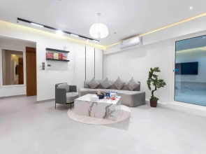Cozy and Calm Flat in Alwadi Xlll