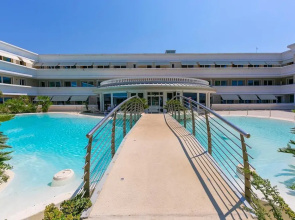Rivoltella Apt With Pool 600m From Lake