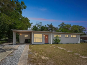Cozy Oasis In The Heart Of St. Augustine 3 Bedroom Home by RedAwning