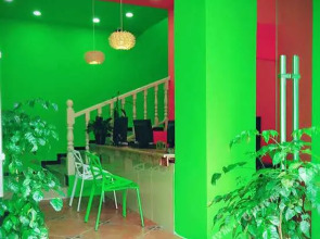 Shangyu Theme Hotel(瑞丽尚域主题酒店)