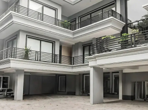 TOS Guest House By Zuzu