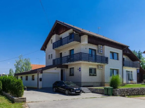 Rooms & apartments Karlo