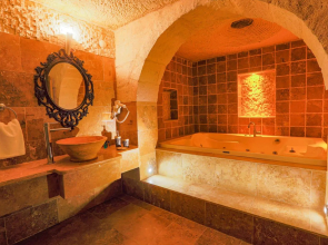 Sinasos Palace Cave Hotel