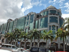 Rimbun Suites & Residences