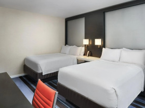 Courtyard by Marriott New York Manhattan / Central Park