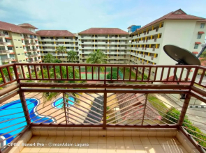 imanAdam Laguna Apartment