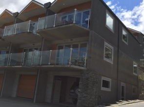 Lakefront Villa Queenstown